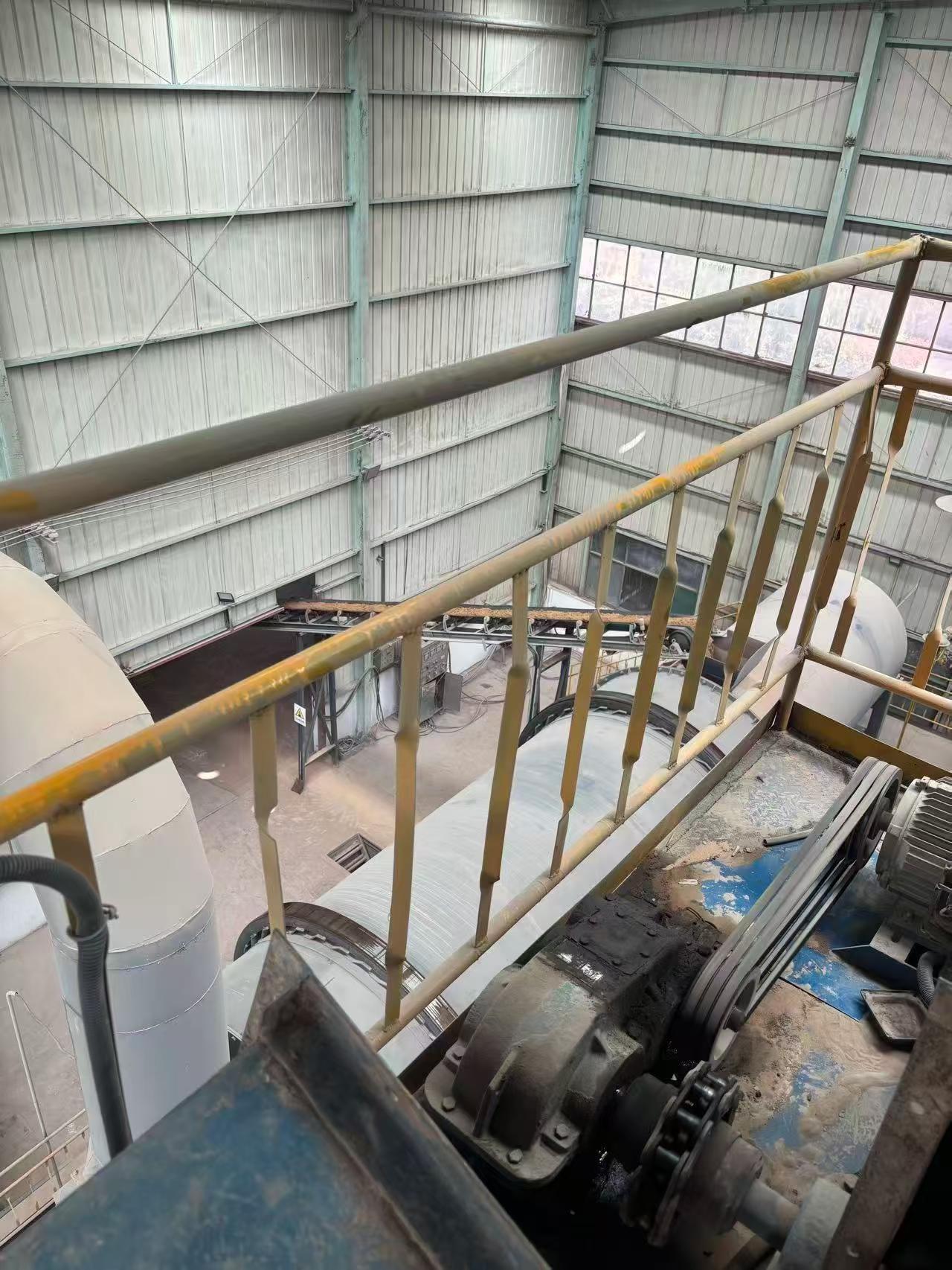 皮帶式提升機(jī)皮帶跑偏原因及調(diào)整方法